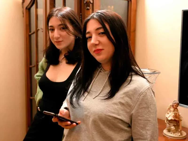 Gemelas separadas al nacer se encuentran en TikTok