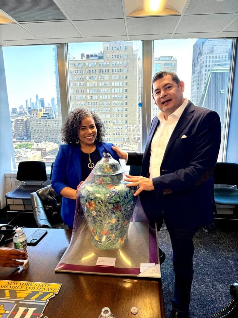 Gobernador Electo Alejandro Armenta y Asambleísta Karines Reyes promueven hermanamiento Puebla-Nueva York