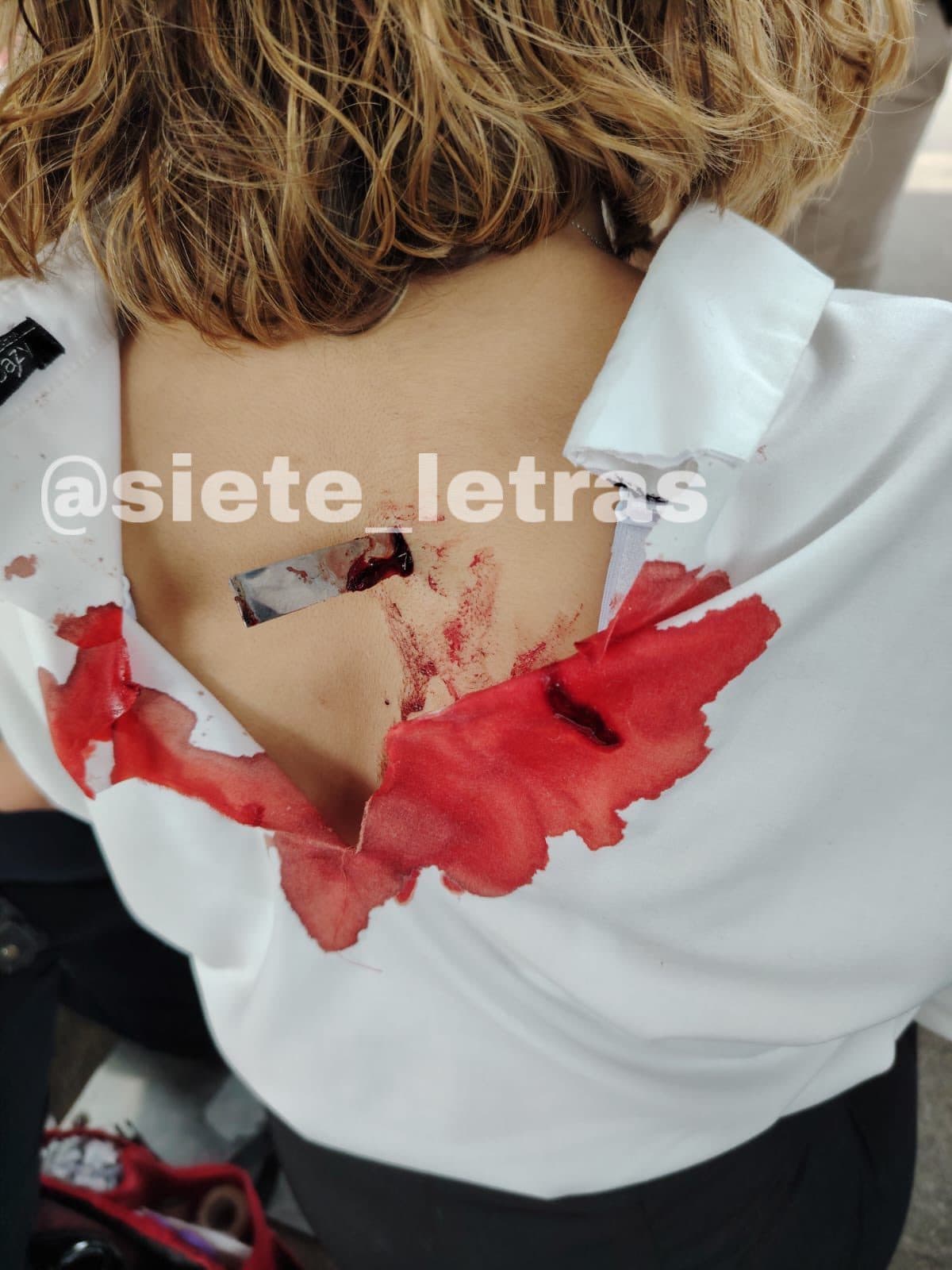 Filtran video de indigente que apuñaló a joven