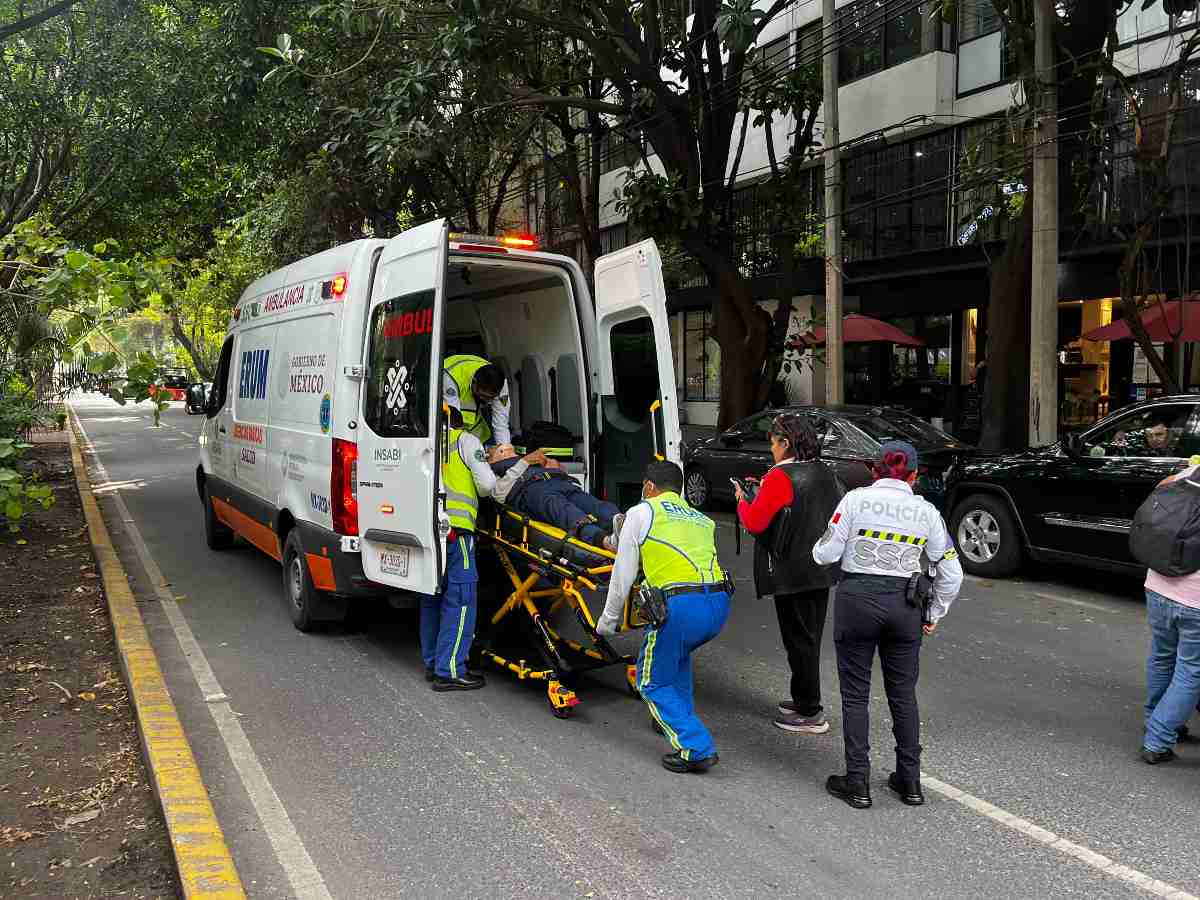 Hombre de 60 años es atropellado por motoneta en Condesa