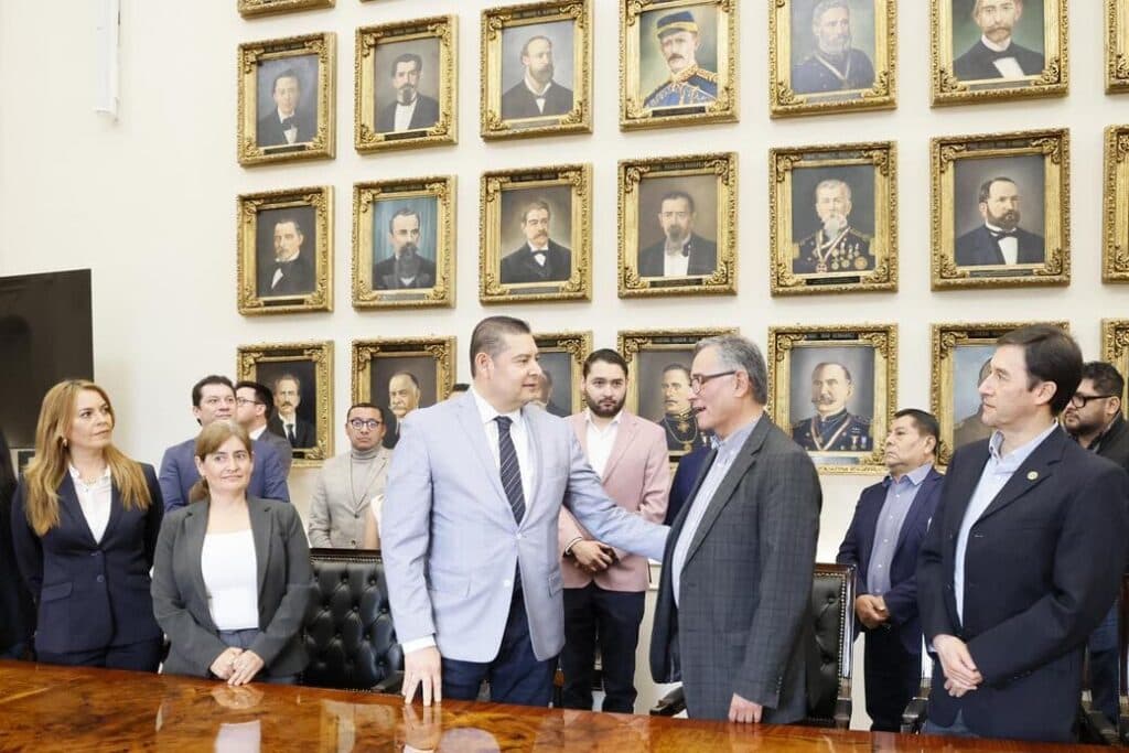 Puebla apuesta por la tecnología: acuerdan ruta para la Casa del Diseño de Semiconductores