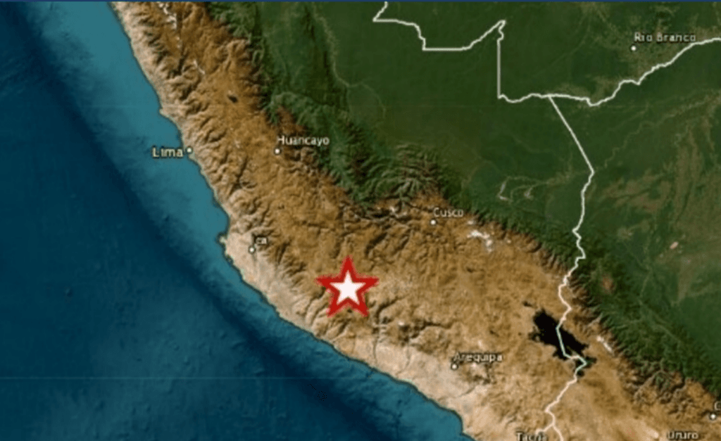 Mapa de Perú con un marcador rojo indicando el epicentro del terremoto de 7.2 en la región de Ayacucho.