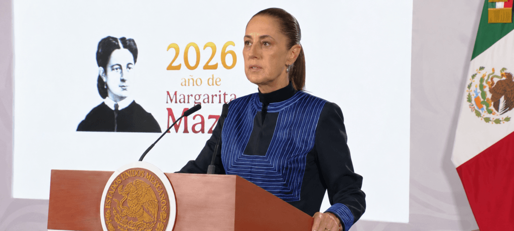 Claudia Sheinbaum durante conferencia matutina, discutiendo el regreso de Rubén Rocha Moya como gobernador de Sinaloa.