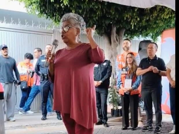 Margarita Escobedo Pérez, presidenta del Consejo Social de Guadalajara, habla sobre participación ciudadana y desigualdad en un evento.