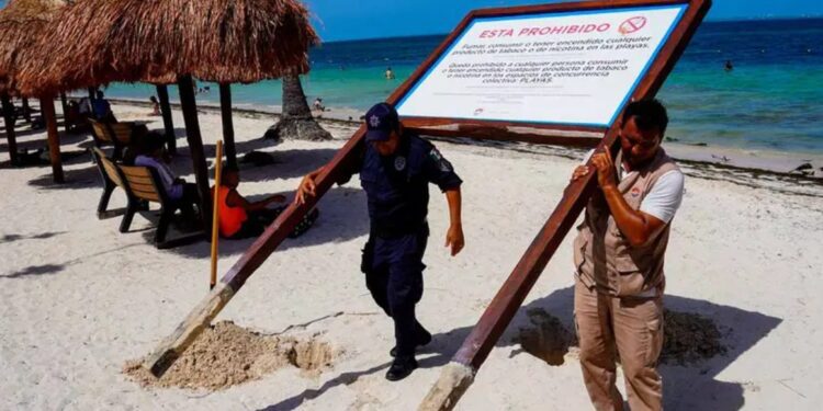 Suspenden actividades en 3 municipios de Quintana Roo y 24 de Yucatán por el huracán ‘Beryl’