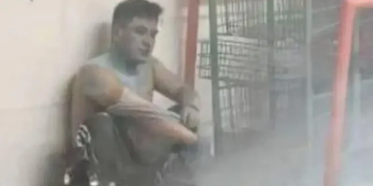 Dan golpiza a ladrón que amenazó con incendiar tienda