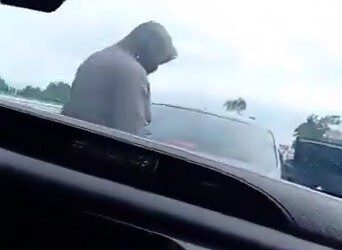 Padre pide auxilio desesperadamente para su hijo tras ataque a tiros