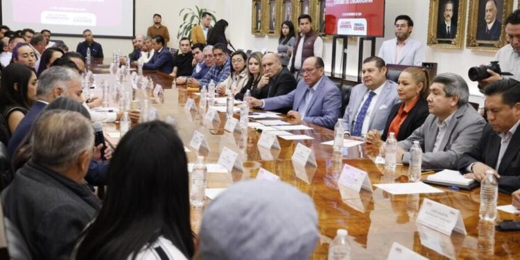 Juntos, Gobierno electo y empresarios, consolidarán a Chignahuapan como referente turístico y económico