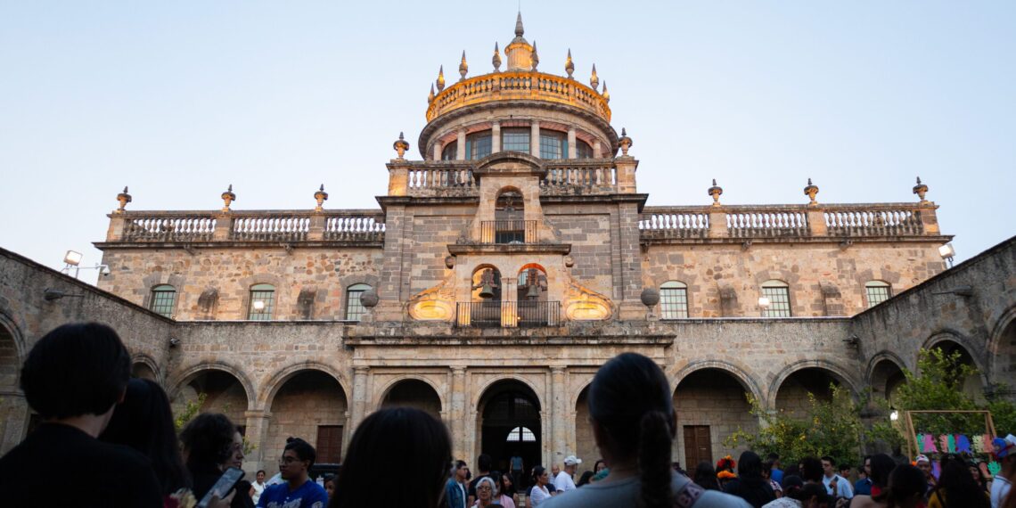 Mantiene Museo Cabañas sus puertas abiertas durante el periodo vacacional